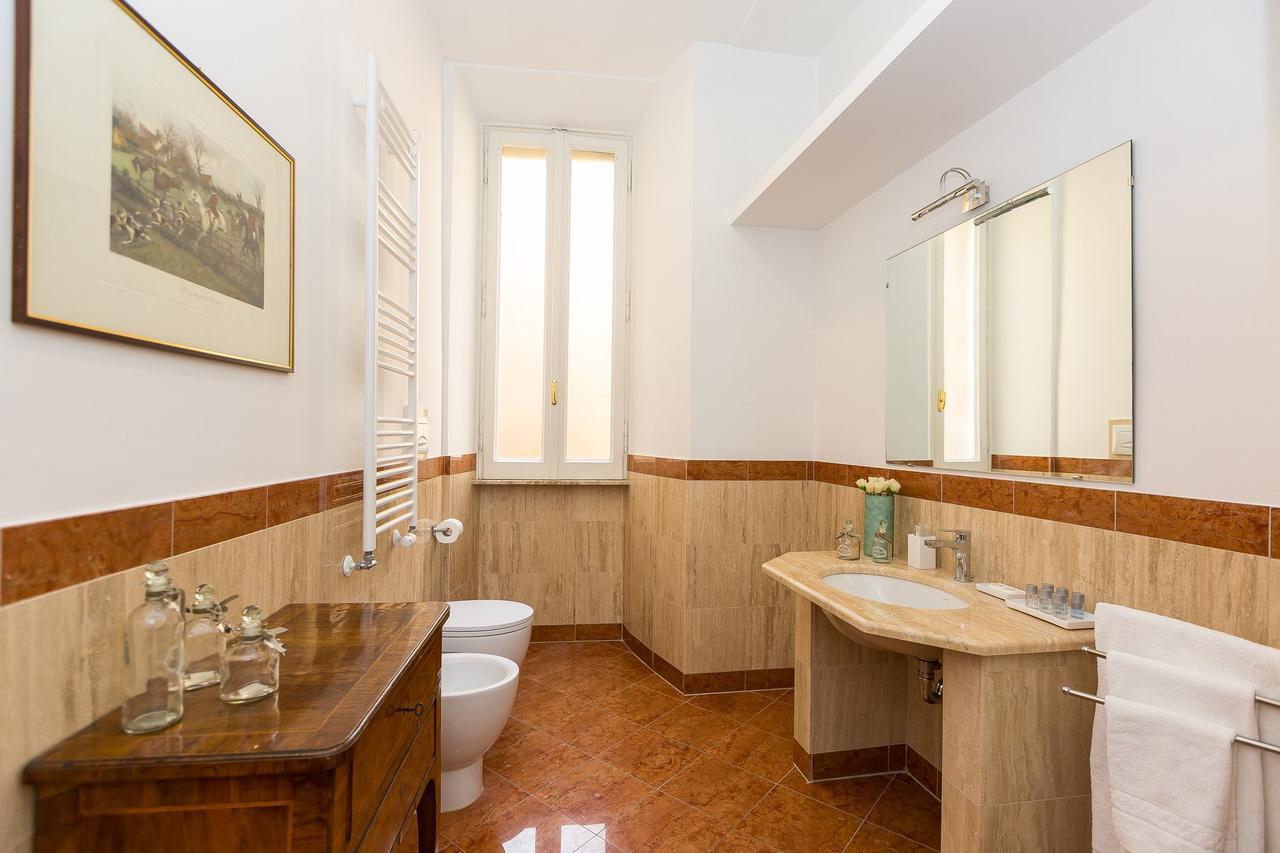 Prestigious Apartment Via Barberini روما المظهر الخارجي الصورة