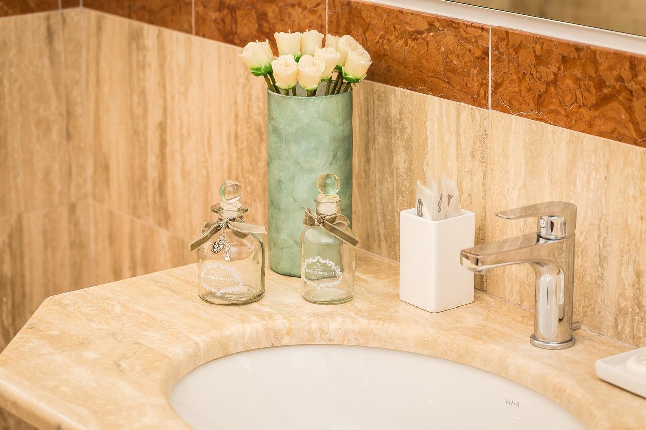 Prestigious Apartment Via Barberini روما المظهر الخارجي الصورة