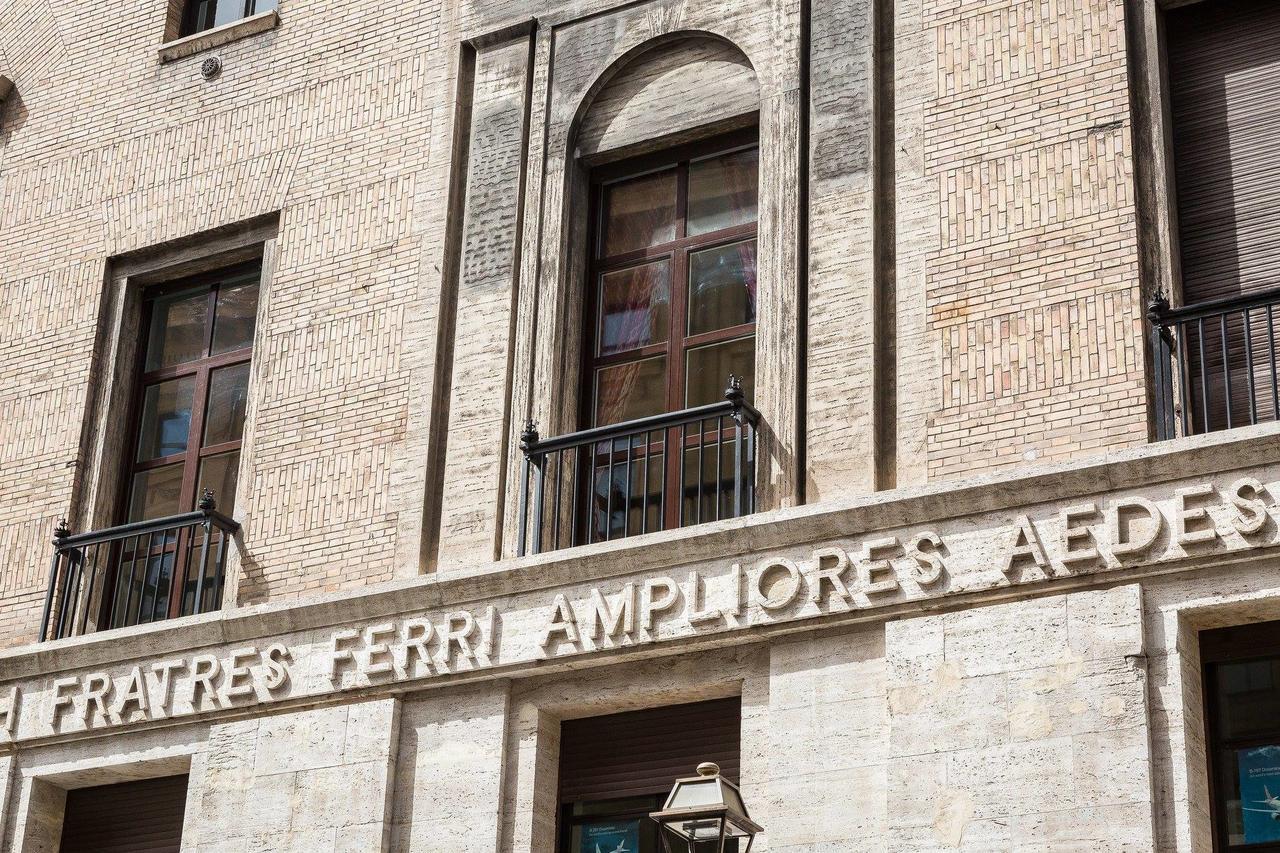 Prestigious Apartment Via Barberini روما المظهر الخارجي الصورة